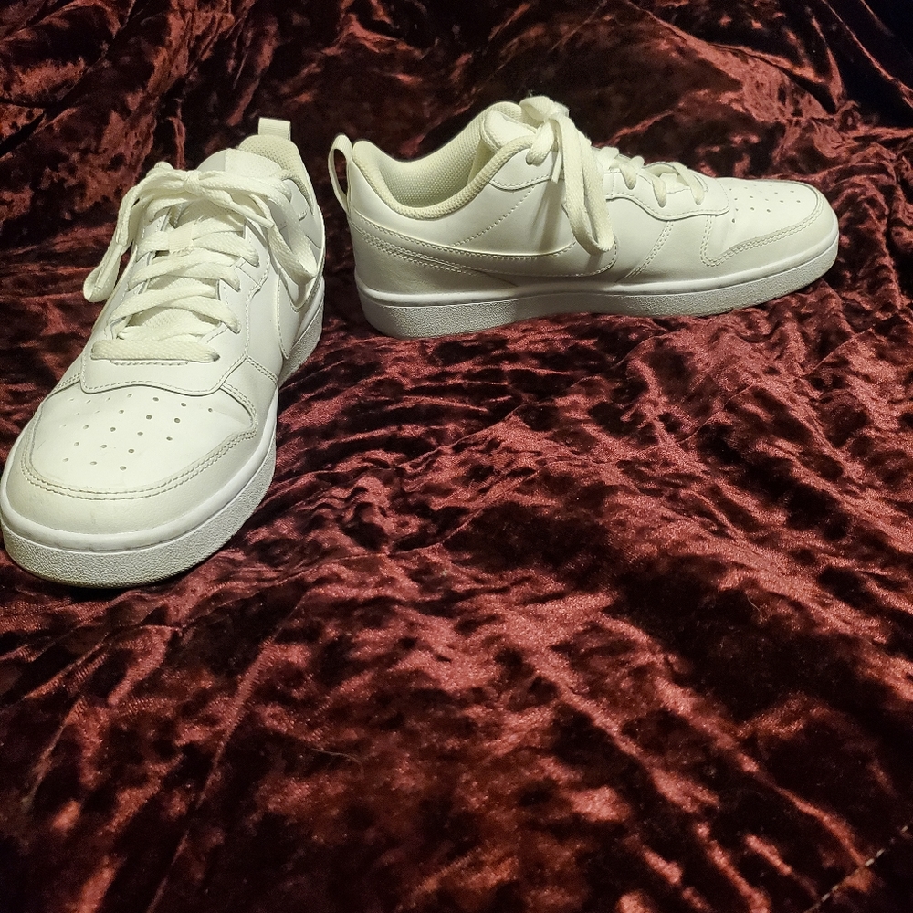 White Nike shoes